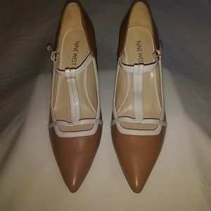 Nine West Tan 3.5" Heels with Cream Trim Size 8